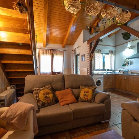 Casa Rural Los Cantaros. Zarapicos Luaran gambar