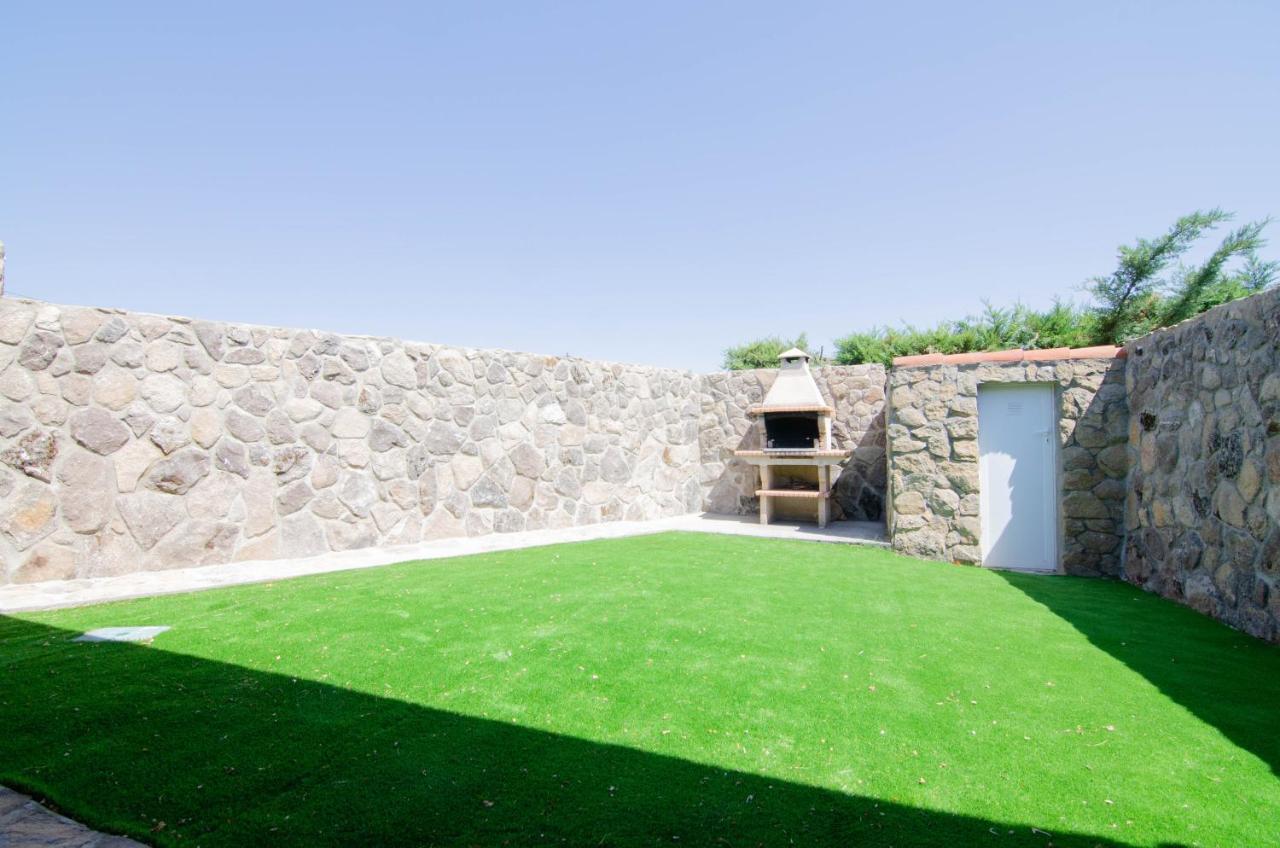 Casa Rural Los Cantaros. Zarapicos Luaran gambar