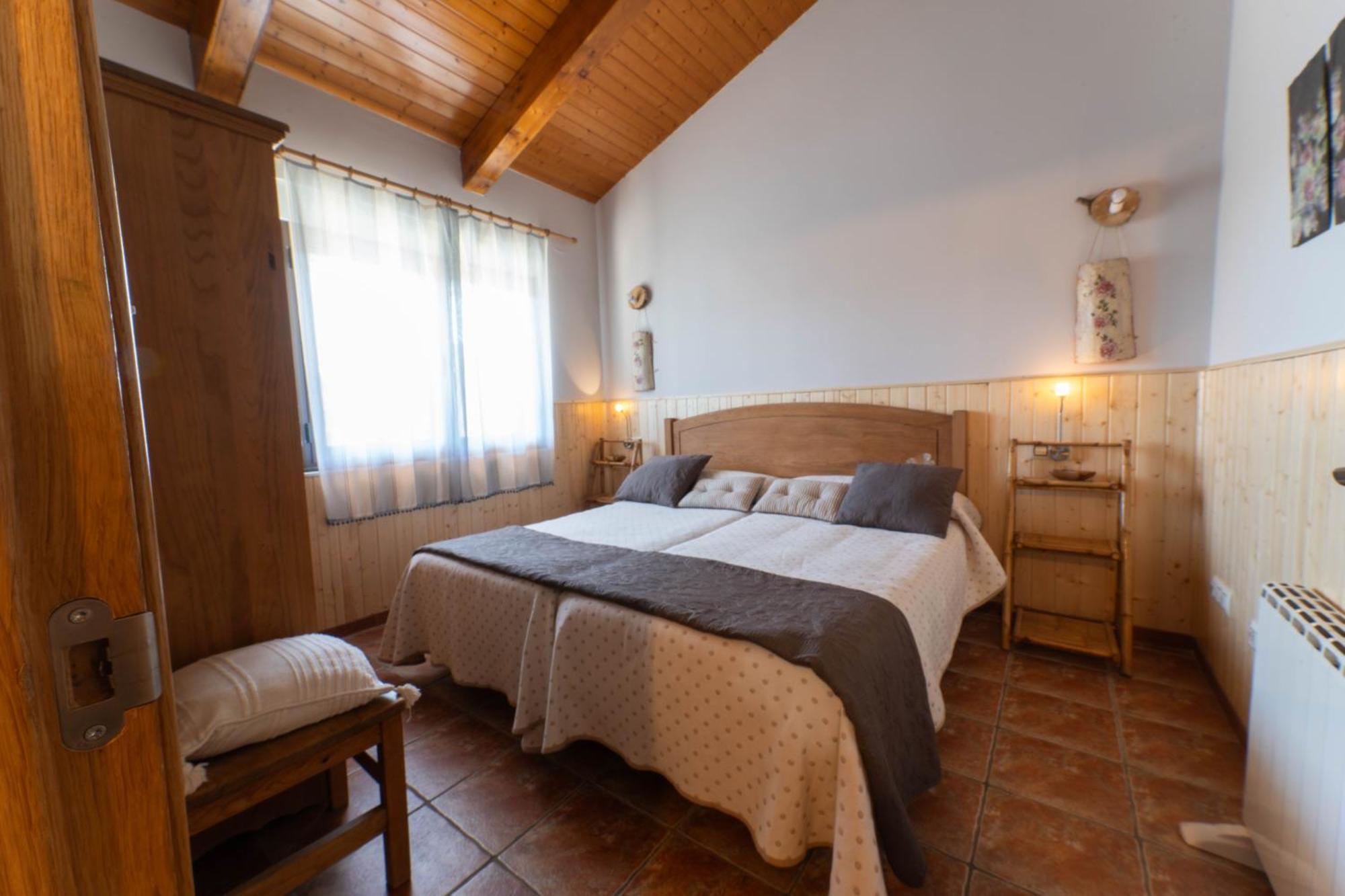 Casa Rural Los Cantaros. Zarapicos Luaran gambar