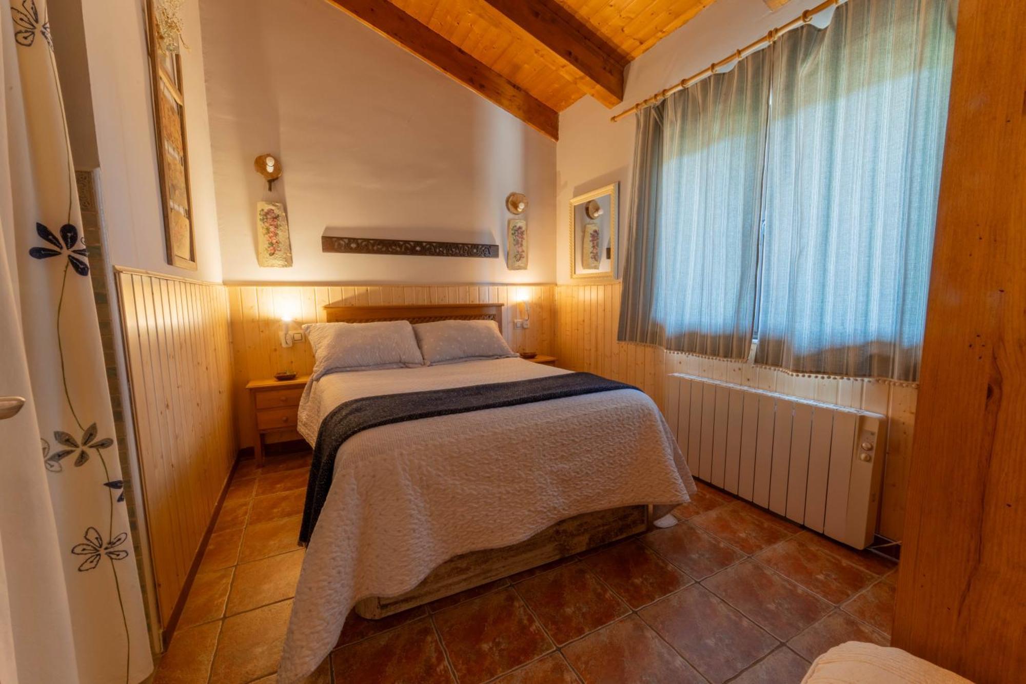 Casa Rural Los Cantaros. Zarapicos Luaran gambar