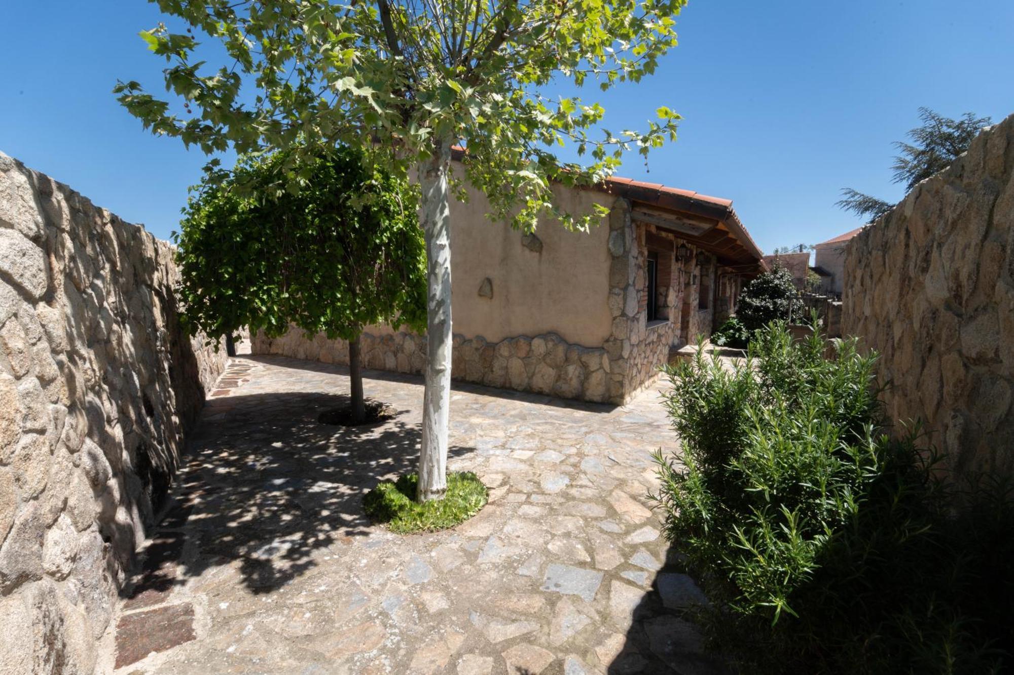 Casa Rural Los Cantaros. Zarapicos Luaran gambar